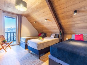 4 bedrooms, free WiFi