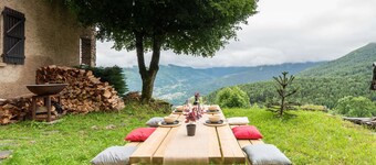 Authentic chalet in Soulan - Modern comfort, fireplace, brazier and stunning views