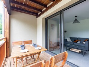 Outdoor dining - Apartment for 4 near Génos Lake (Génos-Val Louron)