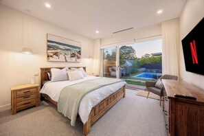 4 habitaciones, tabla de planchar con plancha, wifi y ropa de cama 