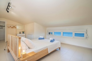 4 chambres, fer et planche à repasser, Wi-Fi, draps fournis