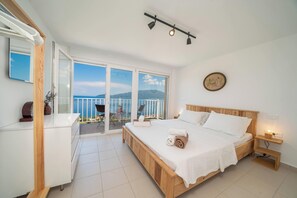 4 habitaciones, tabla de planchar con plancha, wifi y ropa de cama 