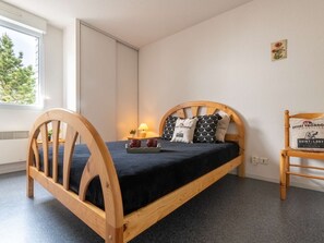 4 bedrooms