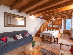 Interior - Spacious house for 11 with terraces and garden in Vielle-Aure (Vielle-Aure)