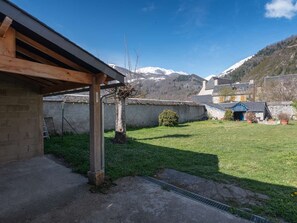 Property grounds - Spacious house for 11 with terraces and garden in Vielle-Aure (Vielle-Aure)