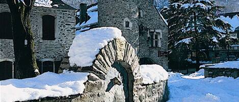 المنطقة المحيطة بالمنشأة