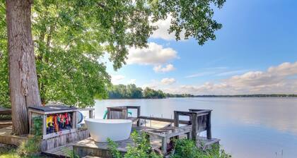 Waterfront lakefront apartment 300742