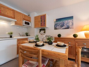 Fridge, microwave, stovetop, coffee/tea maker - Cozy duplex for 4, near thermal baths, St Lary (Saint-Lary-Soulan)