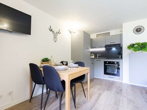 Dining - Quiet apartment Saint Lary, 4 people, near center, wifi included (Saint-Lary-Soulan)