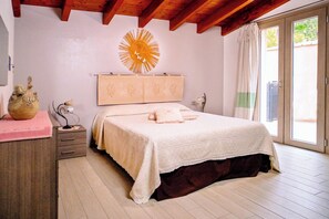 Classic Villa, Sea View