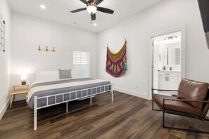 4 soverom, strykejern/-brett, wi-fi og sengetøy