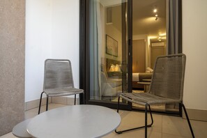 Executive Studio Suite, City View | Terrace/patio - One Rosebank Executive Apartment Hotel (Johannesburg)