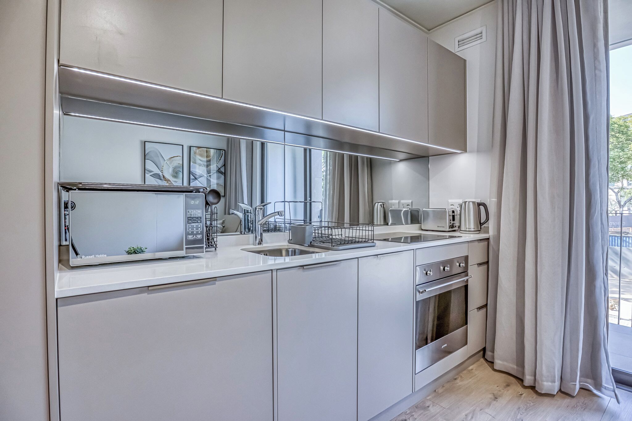 Coffres-forts dans les chambres, rideaux occultants