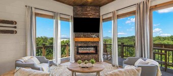 Luxury Cabin • Indoor Pool • Arcade • Views