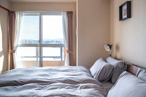 Iron/ironing board, free WiFi - E-US NAEBO1002 (Sapporo)