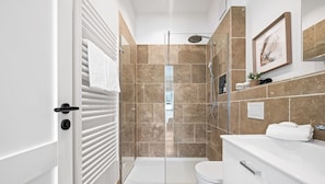 Shower, hair dryer - Premium vacation apartment in the heart of Westerland on Sylt (Sylt)