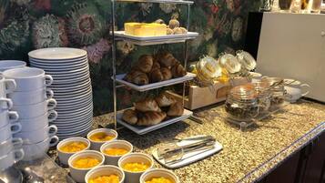Frukostbuffé varje dag (PLN 49 per person)