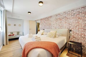 2 bedrooms, bed sheets