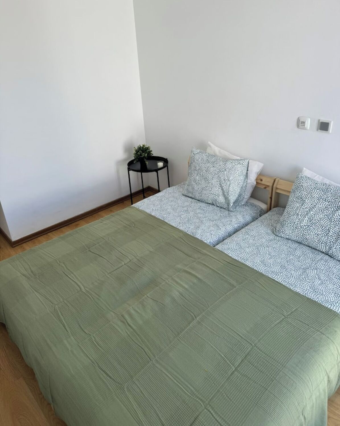 3 多间卧室、WiFi、床单