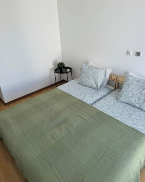 3 bedrooms, WiFi, bed sheets