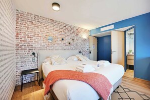 1 bedroom, bed sheets - Appartement Marcel #31 - Rooftop & Air Conditioning (Unknown)