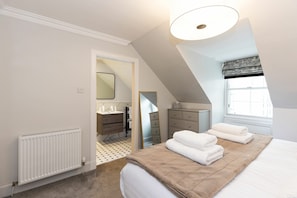 3 chambres, fer et planche à repasser, Wi-Fi gratuit