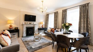 Unclassified image, 2 of 16, button - The Alexander Bain Apartment (Edinburgh)