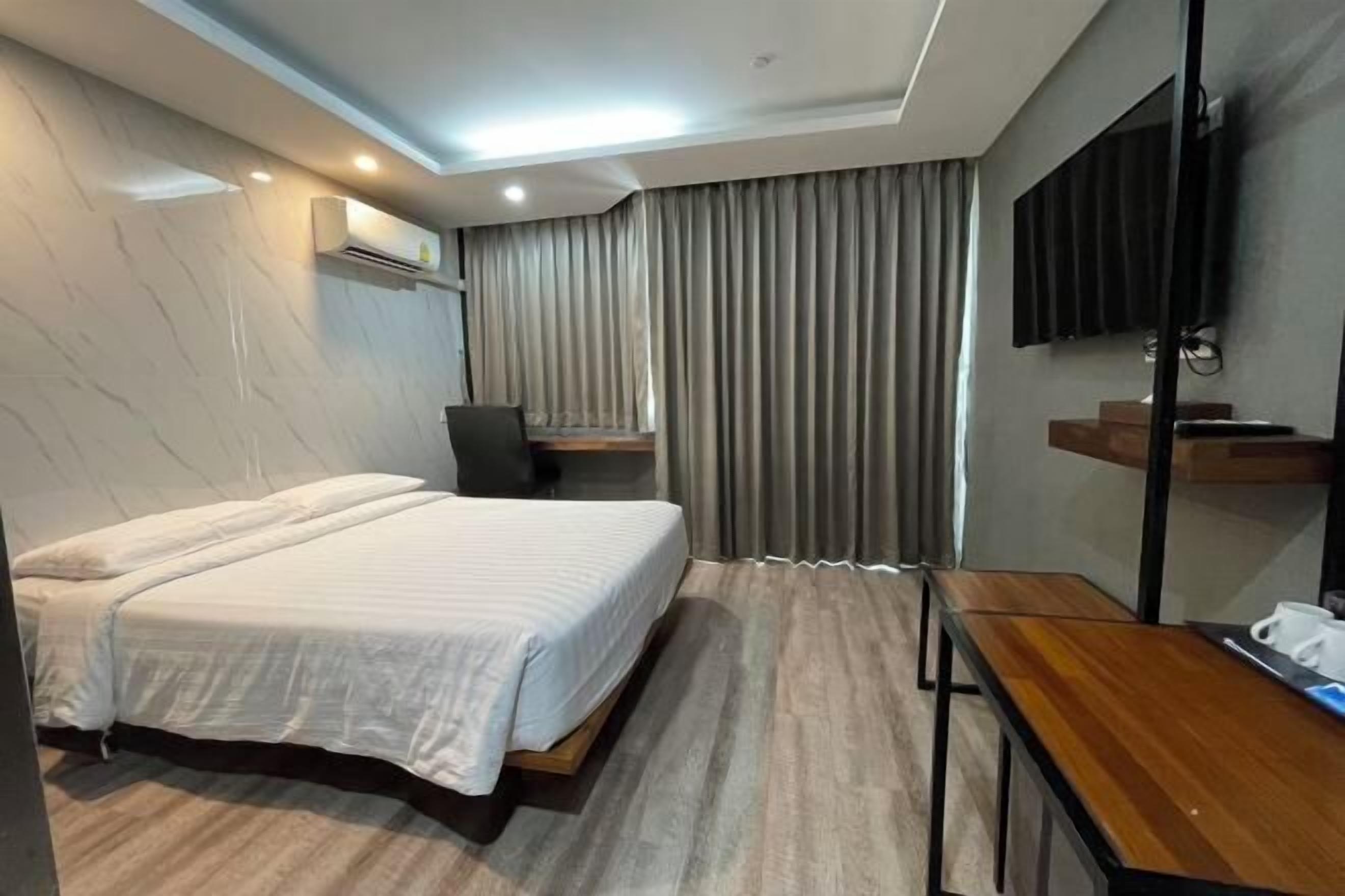 Coffres-forts dans les chambres, bureau, Wi-Fi gratuit