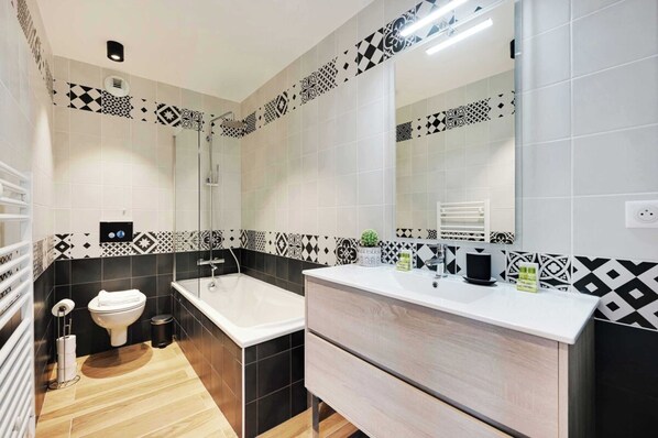 Hair dryer, towels