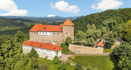 Lux Apartment close to castle Podreda with balcony 2 unit