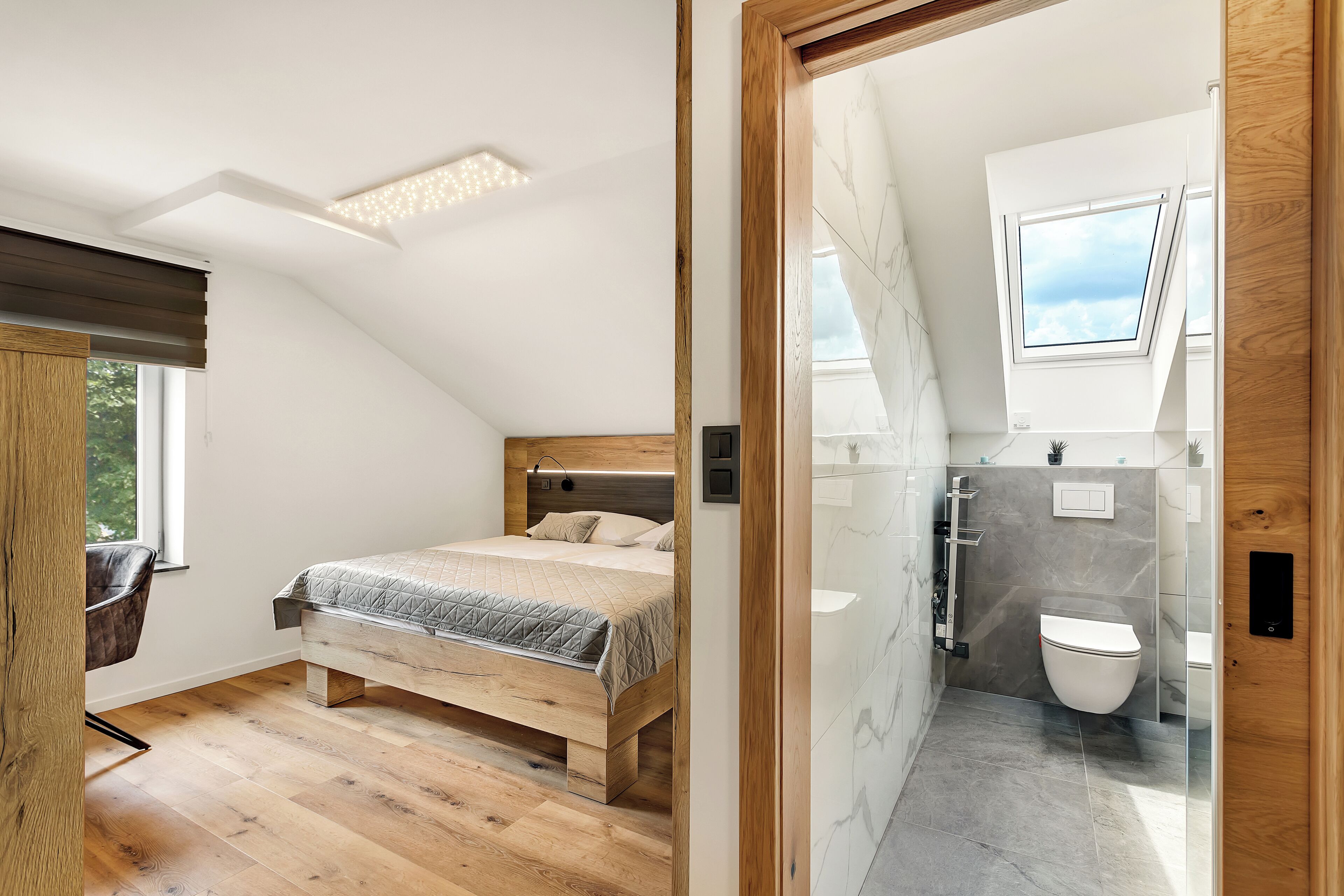 1 slaapkamer, een bureau, een strijkplank/strijkijzer, reisbedje