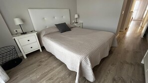 3 quartos, ferros/tábuas de passar roupa, Wi-Fi de cortesia