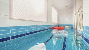 1 개의 침실, 무료 WiFi