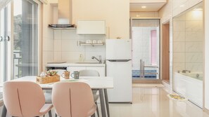 Basic-værelse - 1 soveværelse (Room 201 (Spa/Pool Villa/BBQ)) | 1 soveværelse, gratis Wi-Fi
