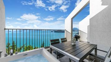 Basic Room, 2 Bedrooms (Ocean Family Spa 202) | 1 bedroom, free WiFi