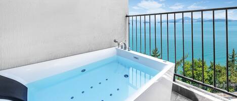 Basic Room, 1 Bedroom (Ocean Spa A302) | 1 bedroom, free WiFi