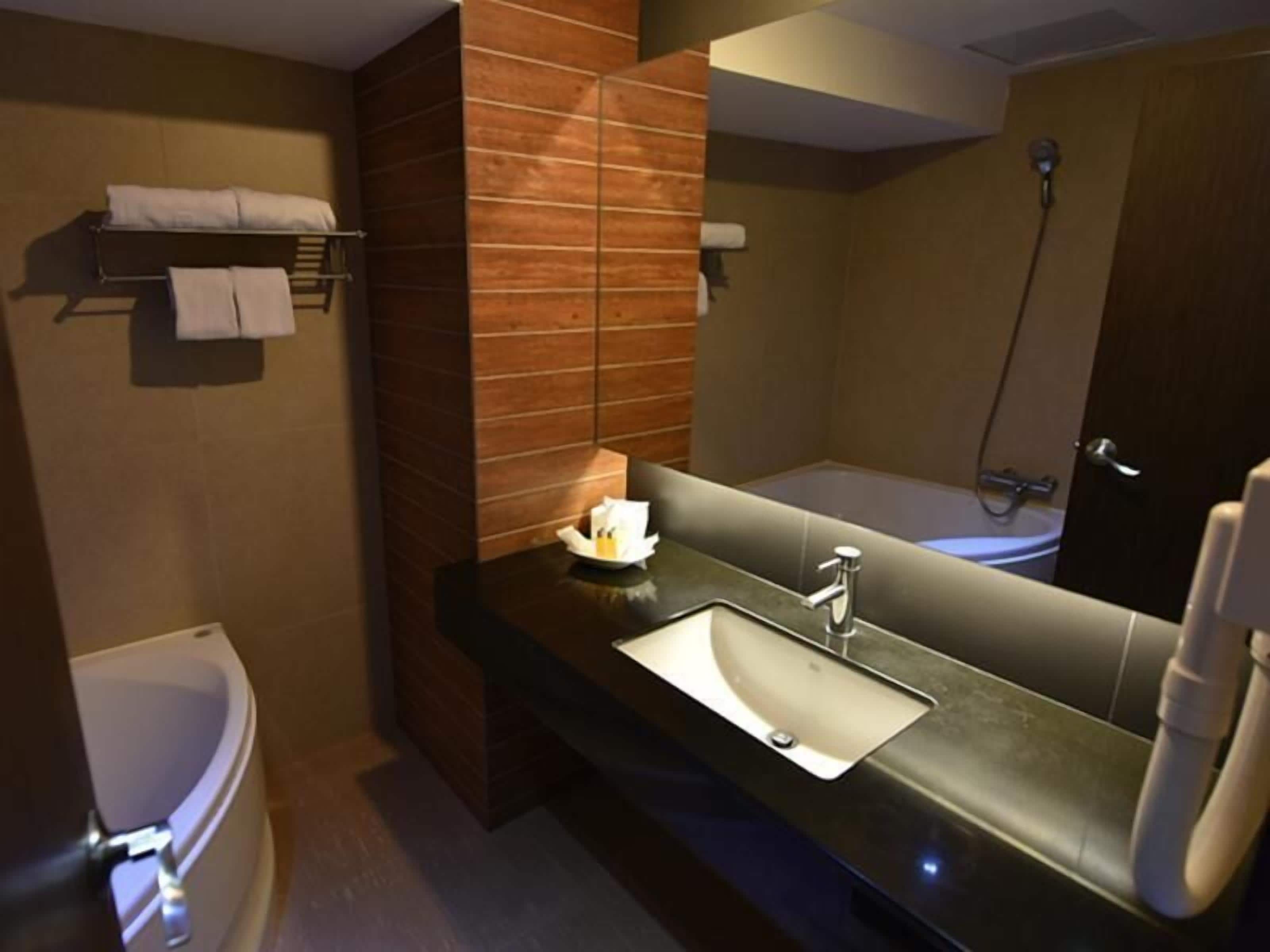 Photo - Bangkok City Hotel