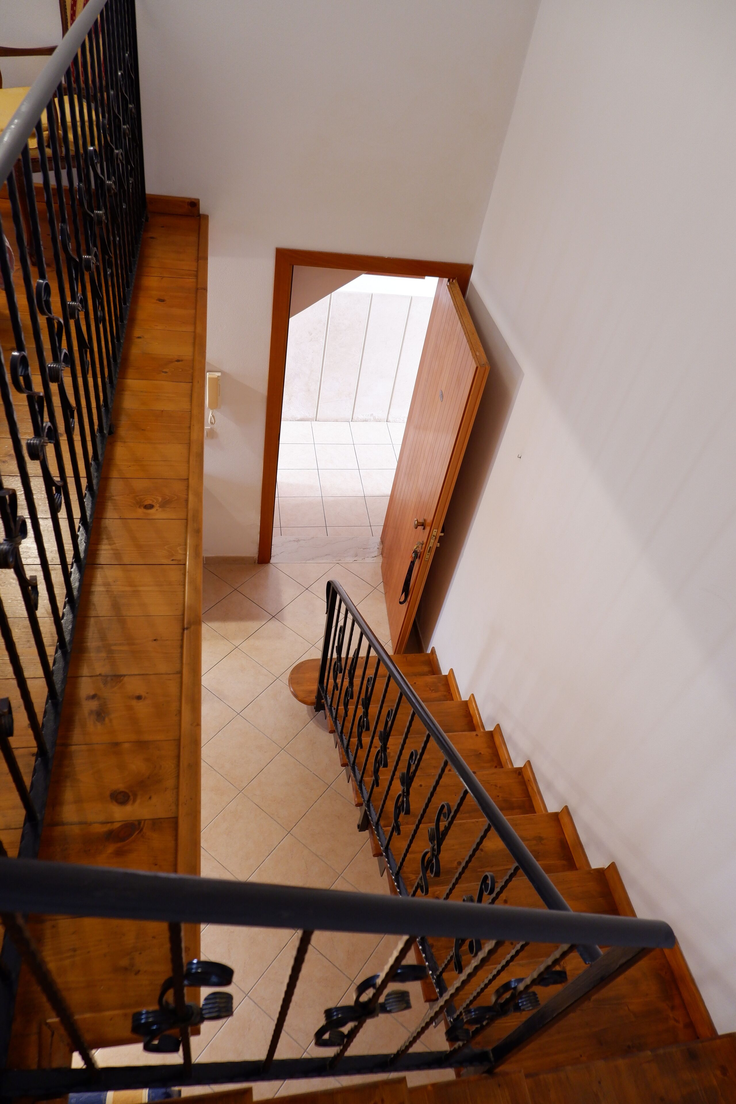 Apartment, Blick auf den Innenhof | Innenbereich