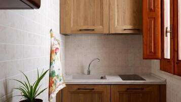 Appartamento Comfort, vista cortile | Cucina privata