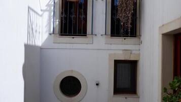 Classic Quadruple Room, Courtyard View | Exterior detail