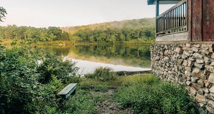 Cabin, 16 Bunks, Kitchen, Bathroom