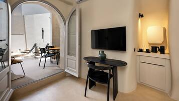 Suite, 2 habitaciones, Terraza (Cave) | Caja de seguridad en la habitación, insonorización y wifi gratis
