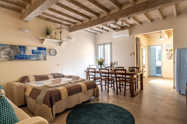 1 bedroom, travel crib, free WiFi