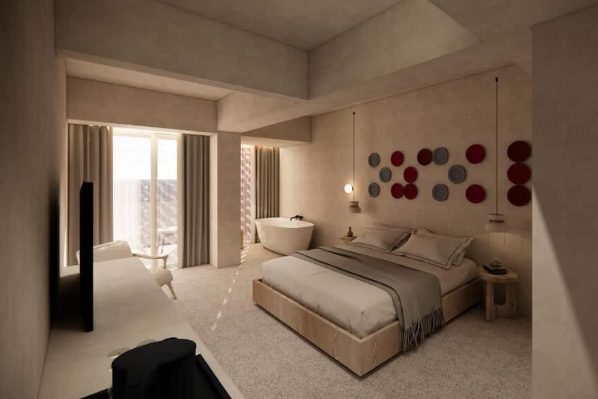 In-room safe, blackout curtains, free WiFi