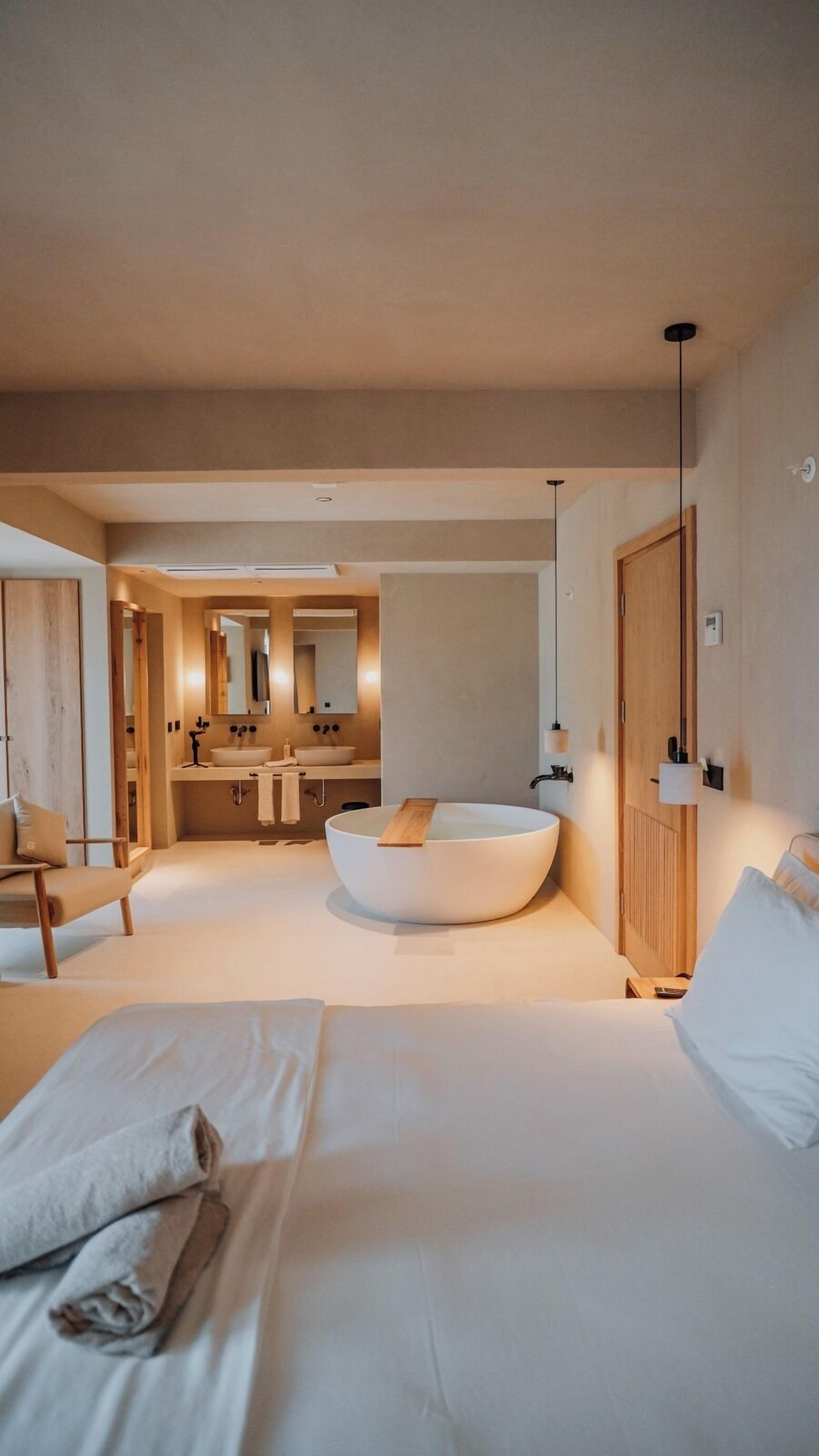 Habitación Deluxe, vista al mar | Caja de seguridad en la habitación, cortinas blackout y wifi gratis 