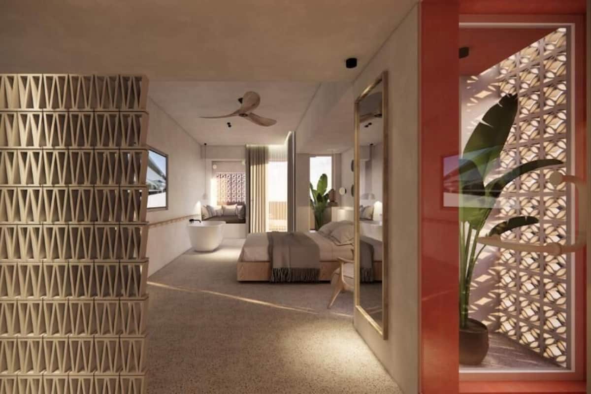 In-room safe, blackout curtains, free WiFi