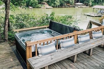 Enjoy the mist rising off the creek in the morning from the hot tub, or gaze at the stars in the sky in the evenings. Either way, it's a wonderful place to start or end your day.