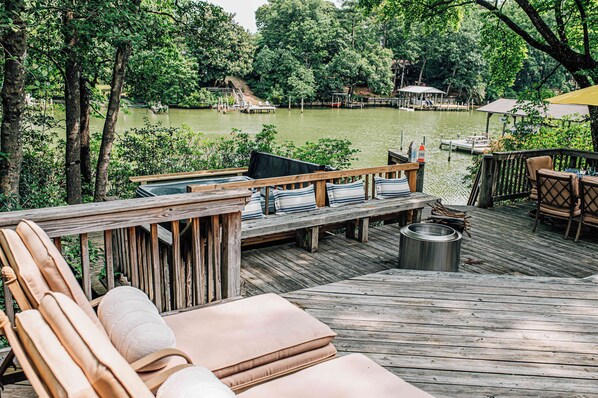 Terrace/patio - Dreamy Waterfront+Hot tub+Kayaks+Deck+Dock+Games (Deltaville)