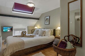 3 bedrooms, iron/ironing board, WiFi