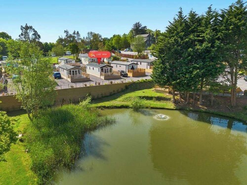 Lake View-Fishing+Heated Pool 500yrds away